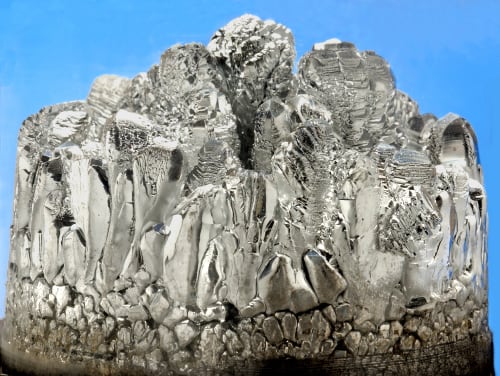 Photo of a magnesium crystal. It’s very shiny!